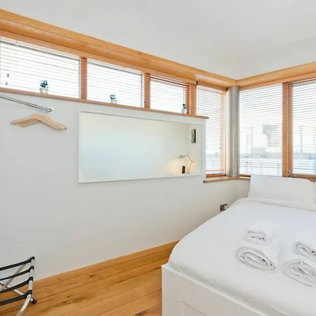2 Bedroom Centre With Patio Sleeps 6