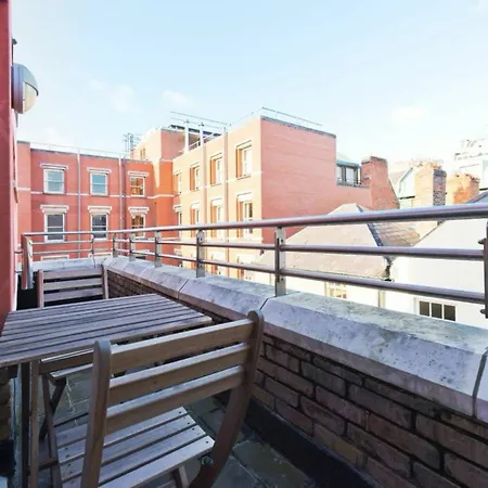 2 Bedroom Centre With Patio Sleeps 6 Dublin